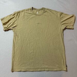 Nike Men's Olive Loose Fit Short Sleeve Tee